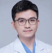 谭骛远双眼皮怎么