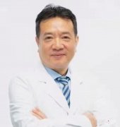 汪立川双眼皮怎么